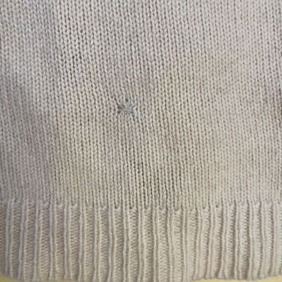 THEORY | 100% Cashmere Cream Scoop-Neck Sweater (Small) - Picture 5 of 6